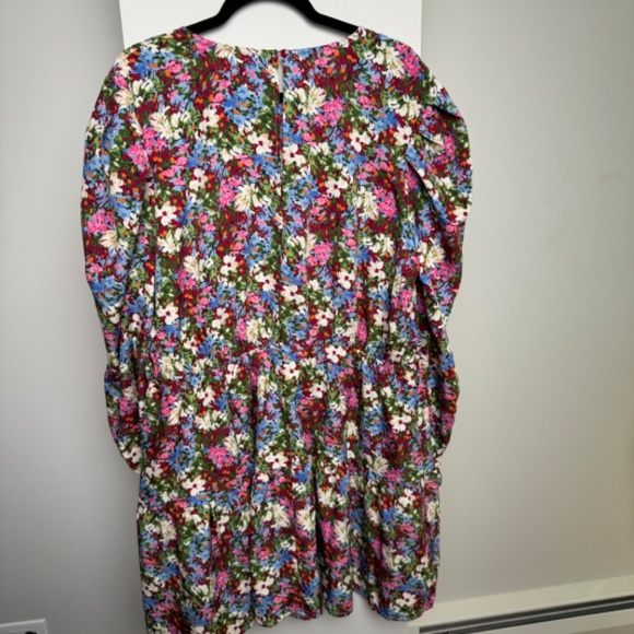 Boohoo PLUS WOVEN PUFF SLEEVE FLORAL SKATER DRESS - Picture 15 of 16
